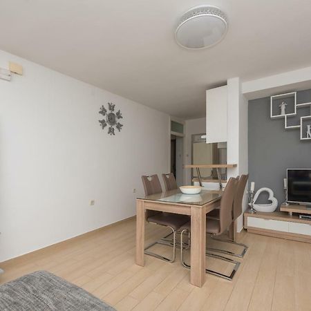 Apartmani Mona Makarska Exteriör bild