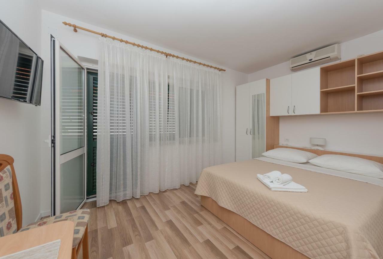 Apartmani Mona Makarska Exteriör bild