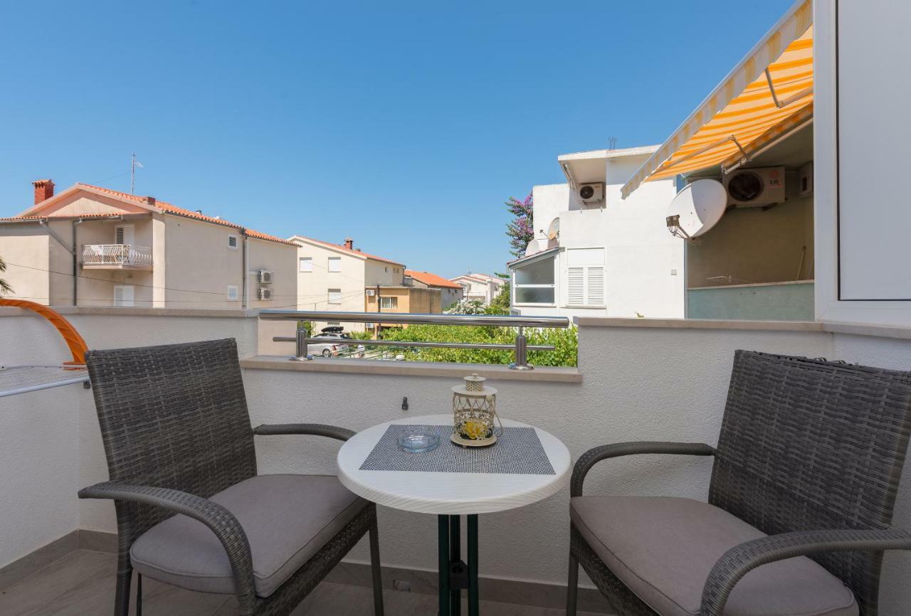 Apartmani Mona Makarska Exteriör bild
