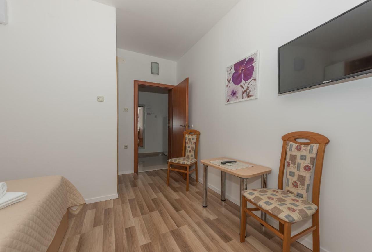 Apartmani Mona Makarska Exteriör bild