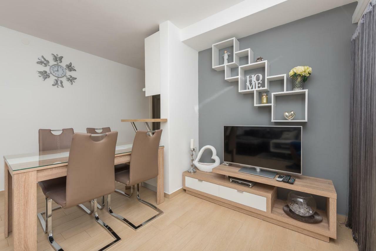 Apartmani Mona Makarska Exteriör bild