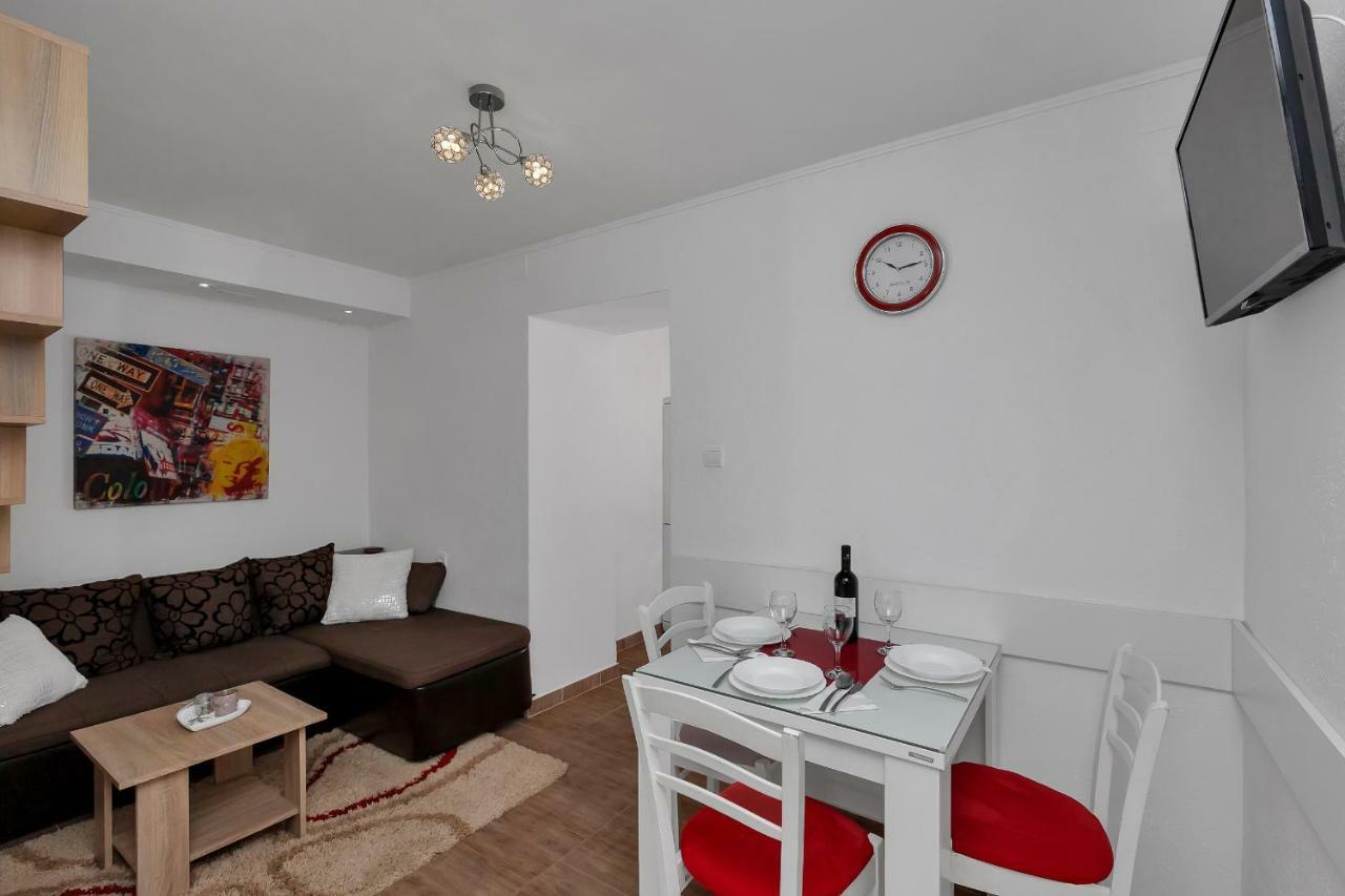 Apartmani Mona Makarska Exteriör bild