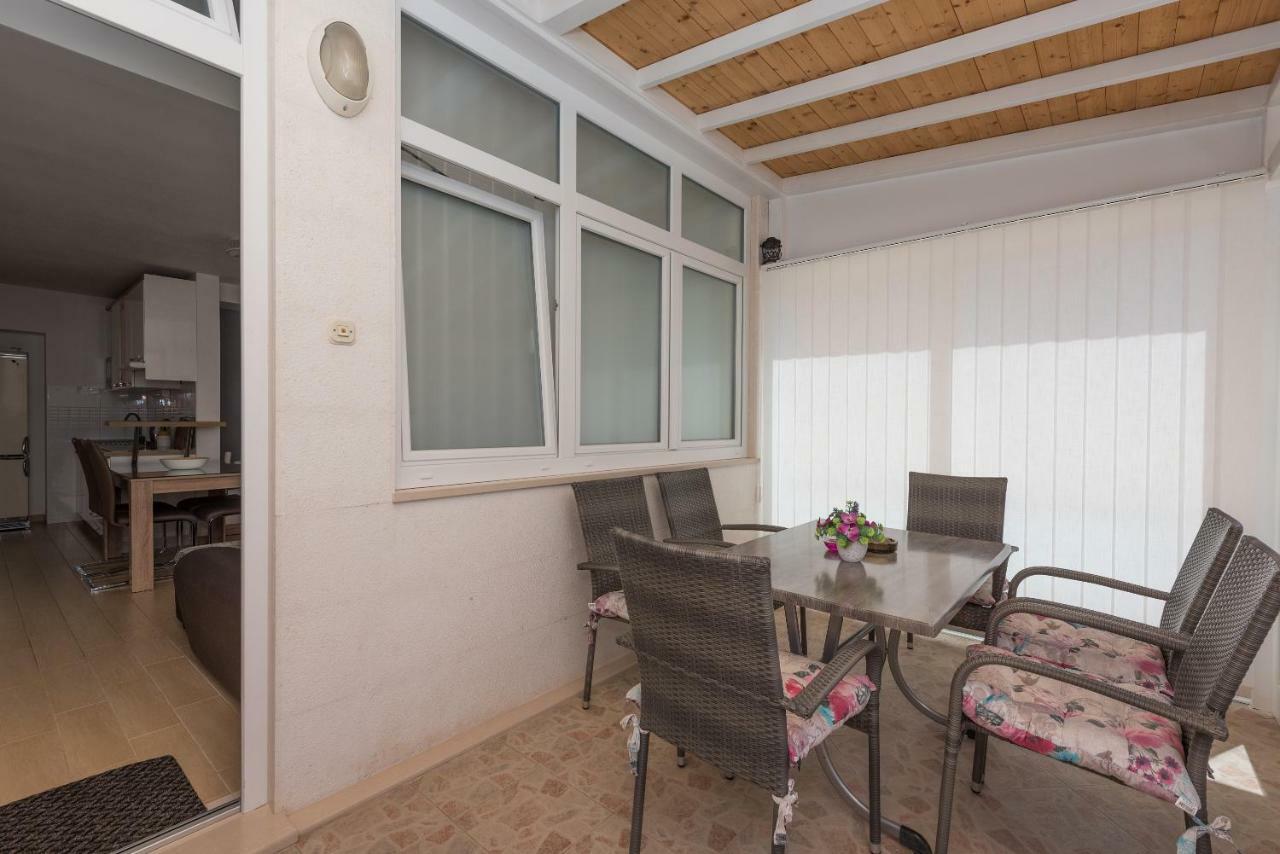 Apartmani Mona Makarska Exteriör bild