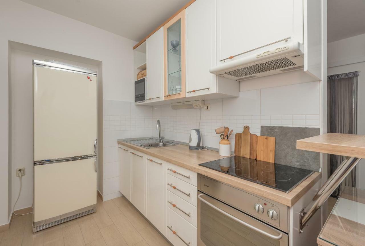 Apartmani Mona Makarska Exteriör bild
