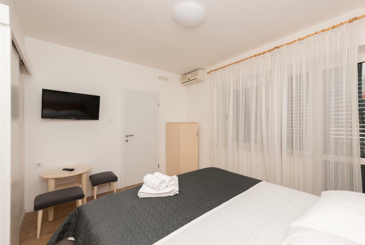 Apartmani Mona Makarska Exteriör bild