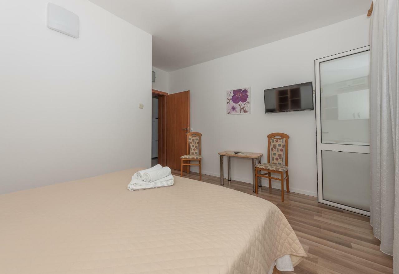 Apartmani Mona Makarska Exteriör bild