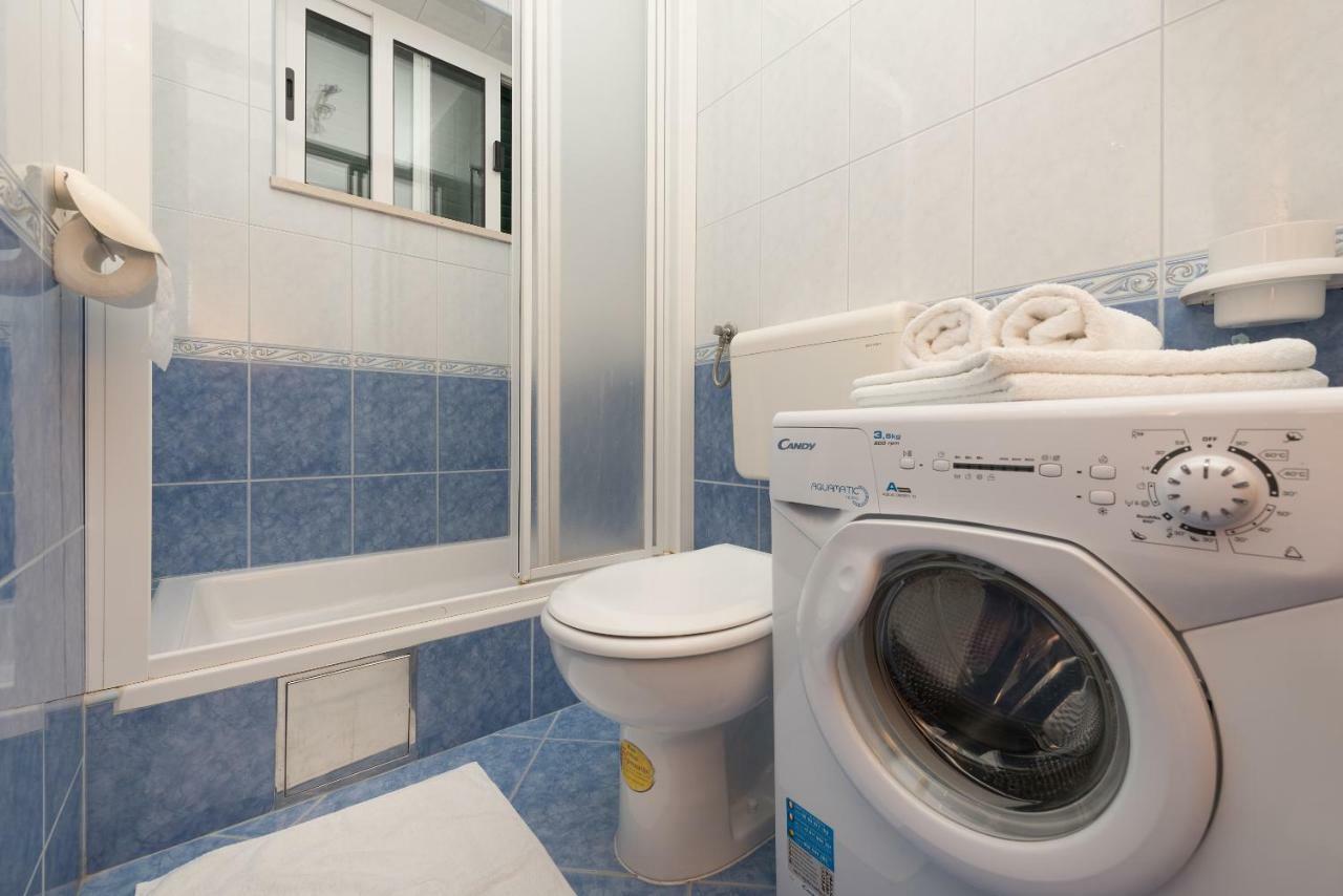 Apartmani Mona Makarska Exteriör bild