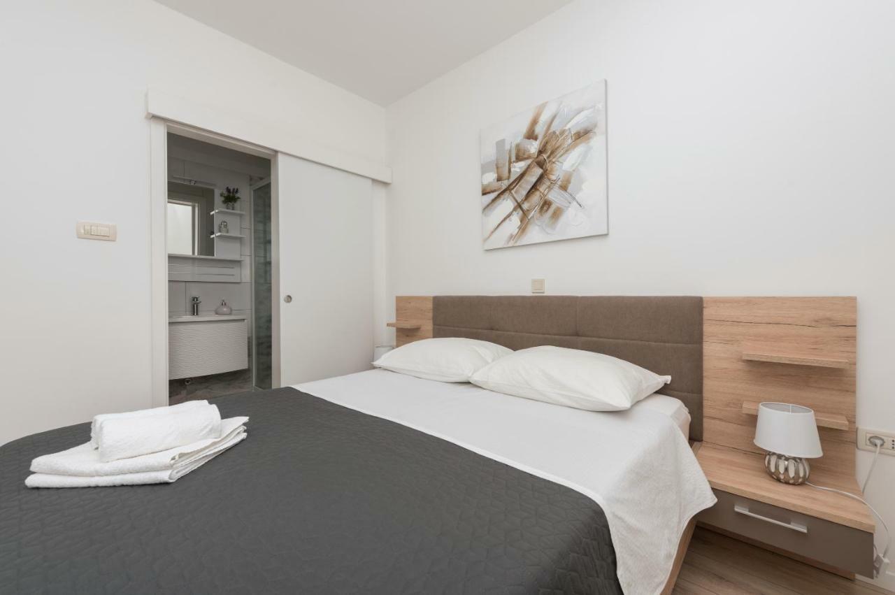 Apartmani Mona Makarska Exteriör bild