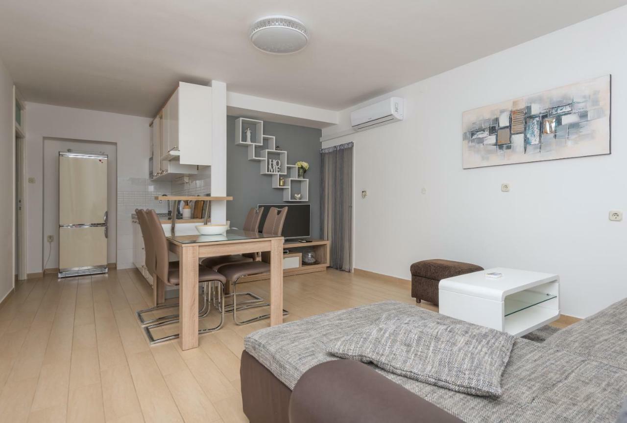 Apartmani Mona Makarska Exteriör bild
