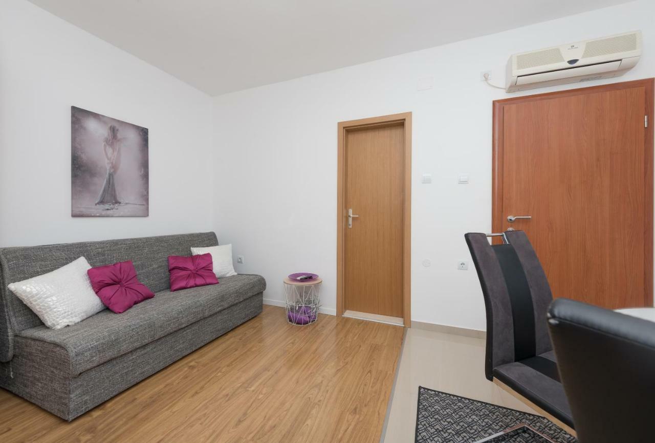 Apartmani Mona Makarska Exteriör bild