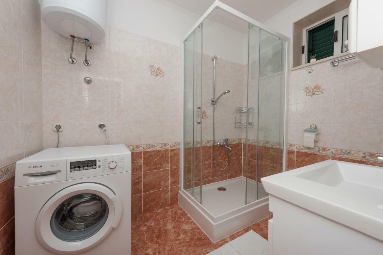 Apartmani Mona Makarska Exteriör bild
