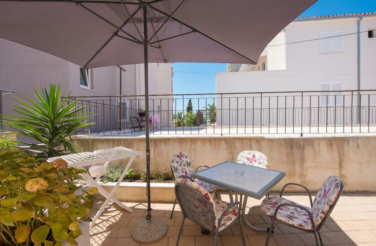 Apartmani Mona Makarska Exteriör bild