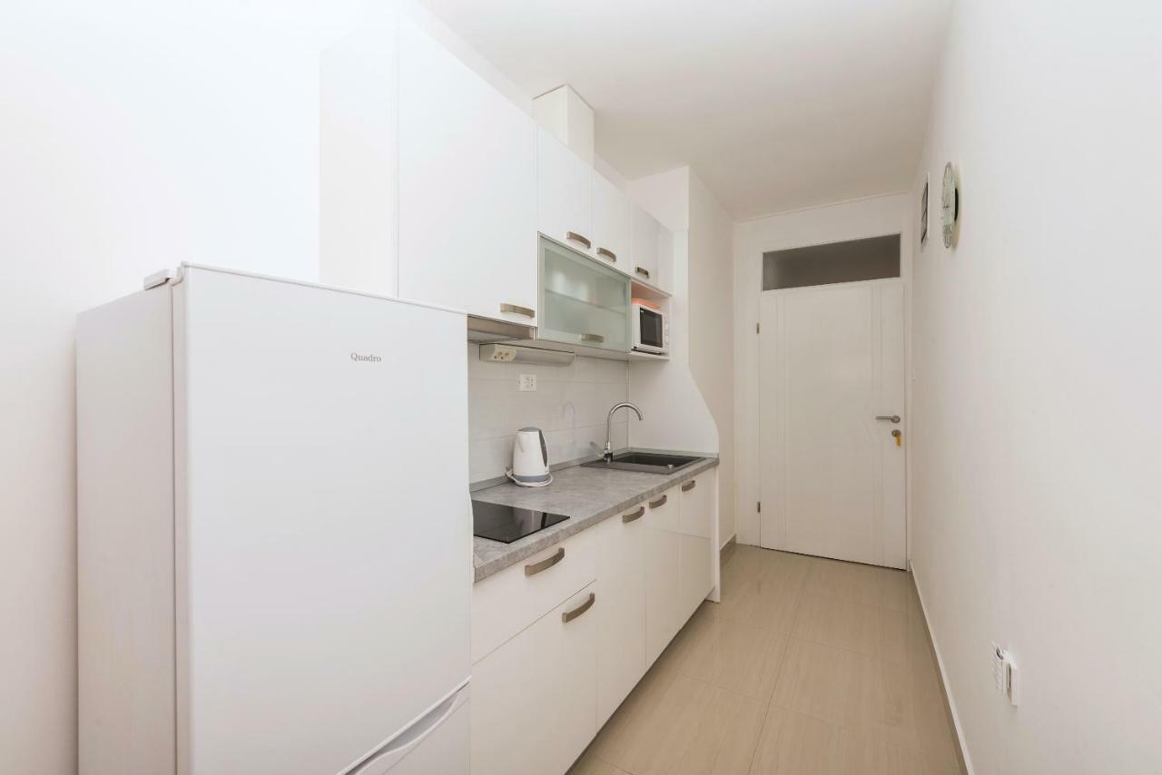 Apartmani Mona Makarska Exteriör bild
